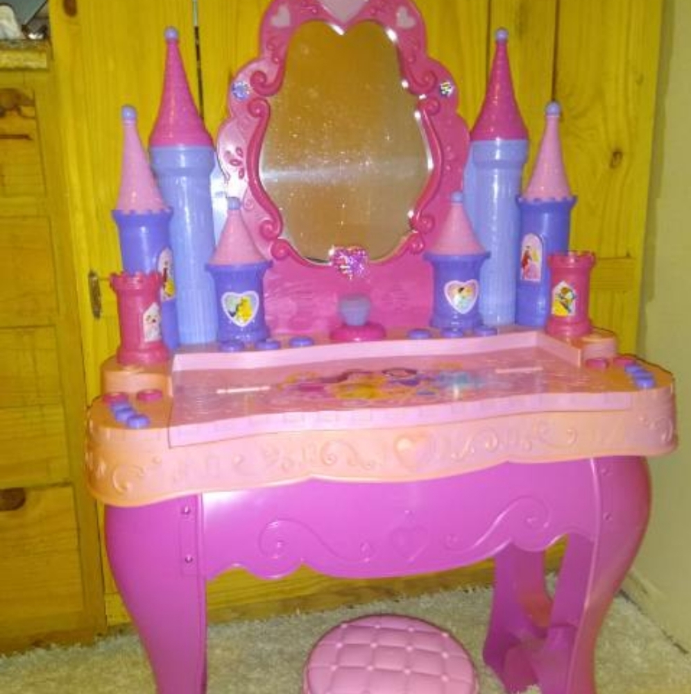 RARE Disney princess piano/vanity